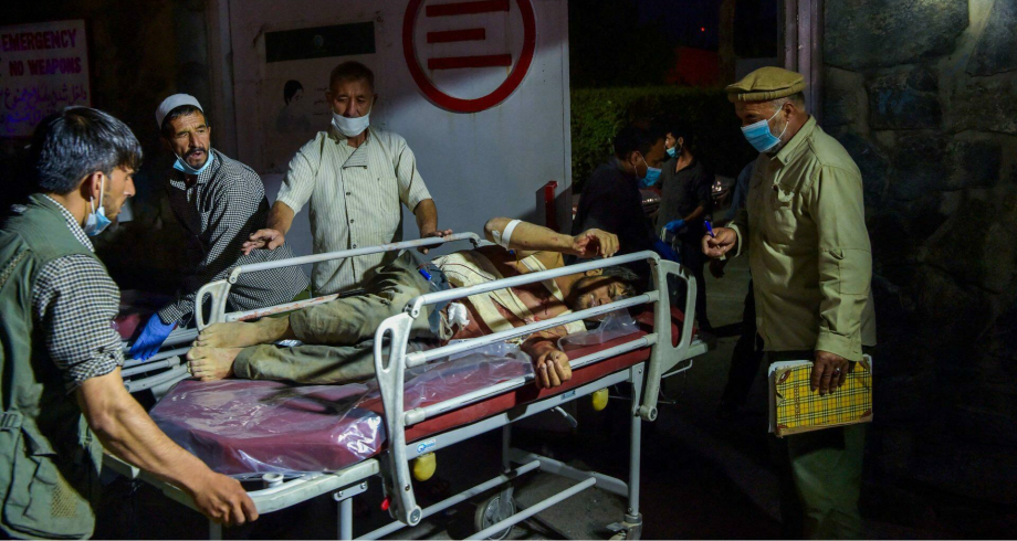 الهجوم الذي استهدف محيط مطار كابول خلف ضحايا أمريكيين ومدنيين