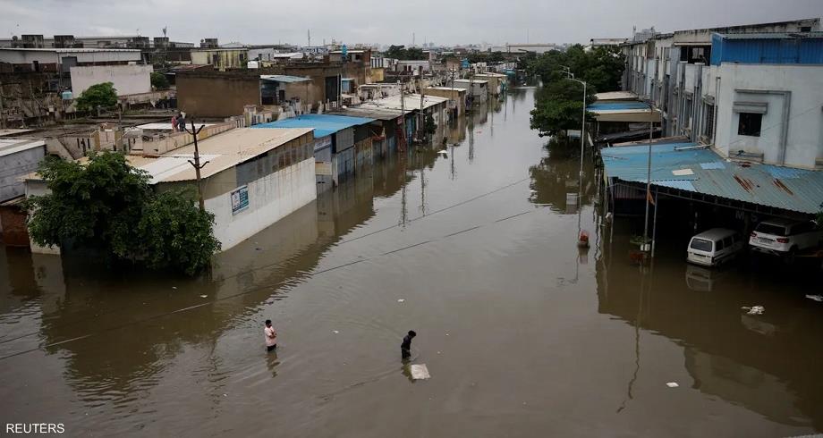 فيضانات الهند تودي بحياة أكثر من 60 شخصا وتحاصر مئات الآلاف