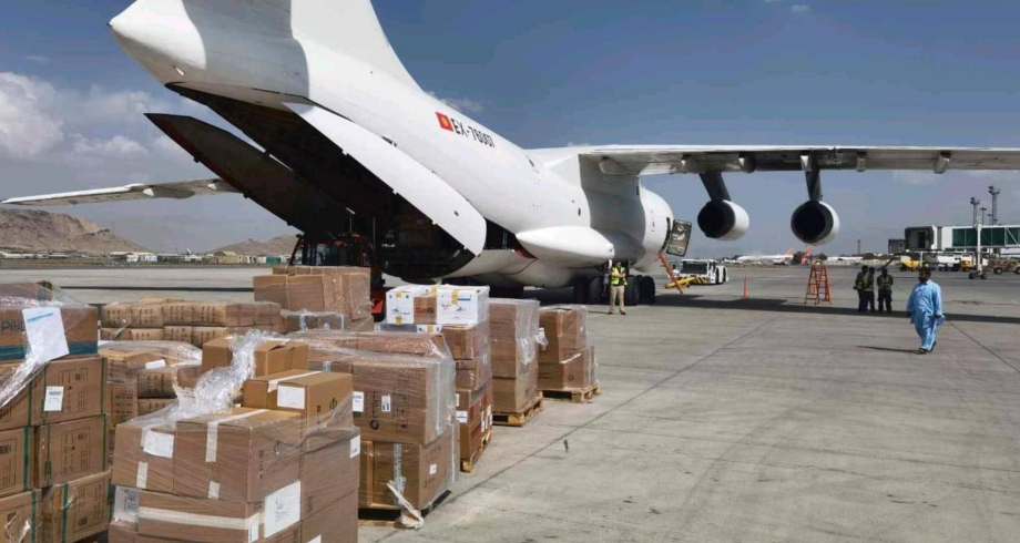 الإمارات ترسل مساعدات غذائية وطبية عاجلة لأفغانستان