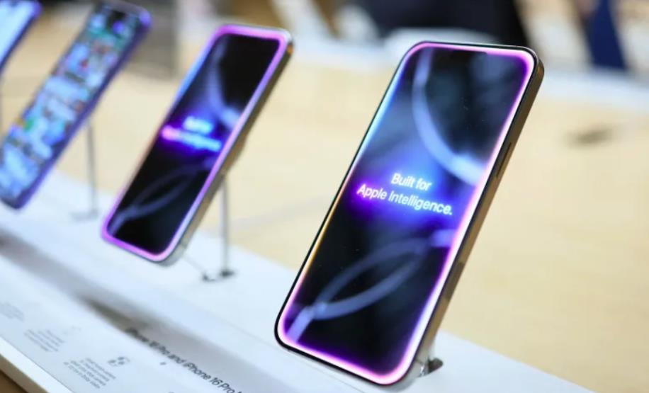 "آبل" تتيح نموذجي ذكاء اصطناعي مجانا