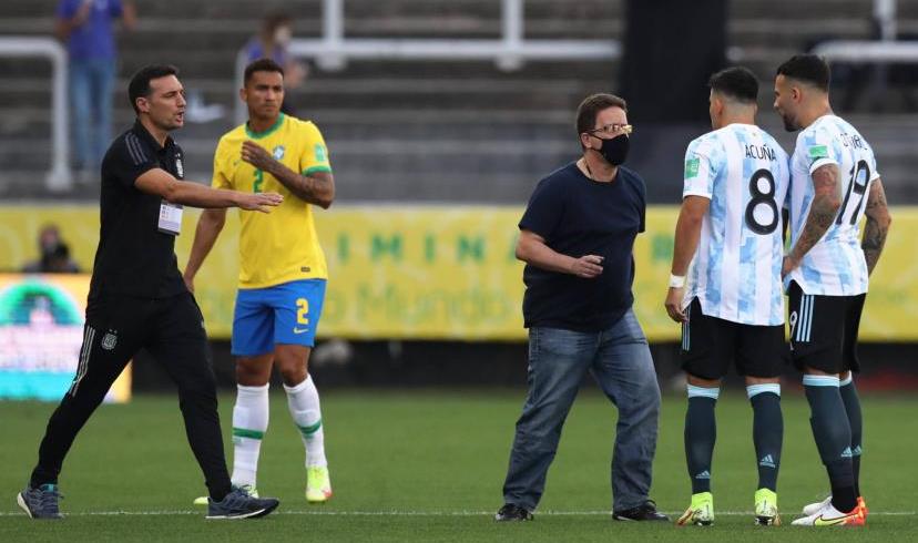 Foot: le match Brésil-Argentine interrompu pour violation des protocoles anticovid