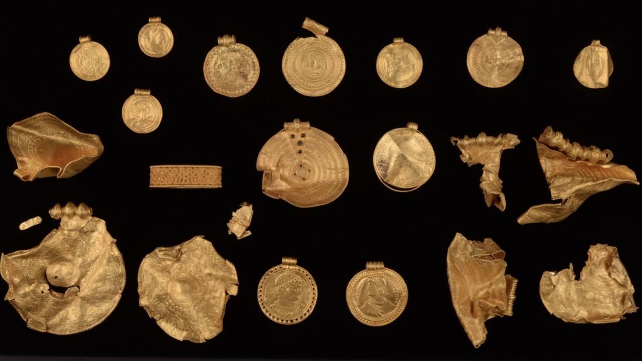 Un trésor pré-Viking d'objets en or retrouvé au Danemark