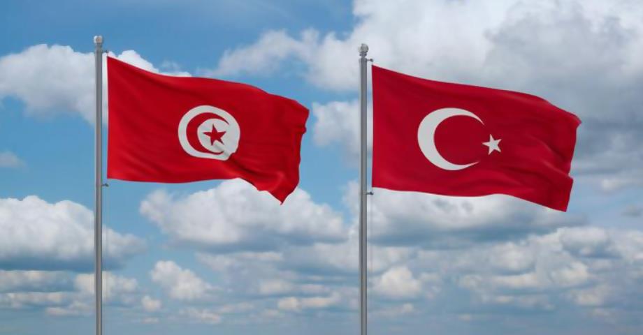 واقعة غريبة.. علم تركيا يرفرف فوق مؤسسة تونسية