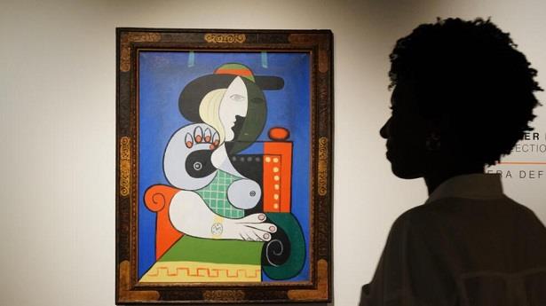 عرض لوحة لبيكاسو في دبي قبل بيعها بمزاد في نيويورك