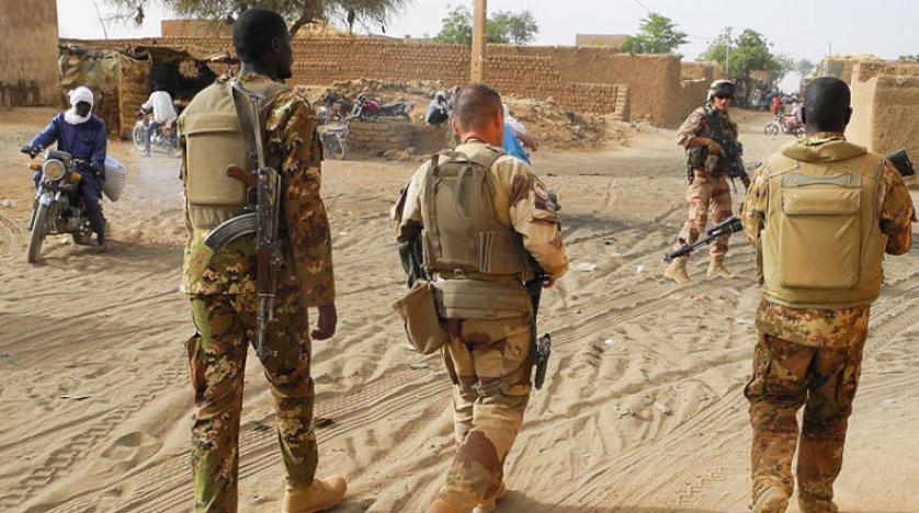 مقتل 4 إرهابيين وضبط أسلحة غرب مالي