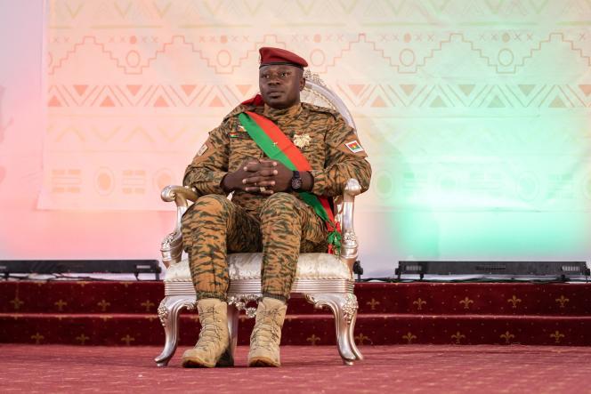 Burkina: Damiba appelle les militaires à "revenir à la raison"