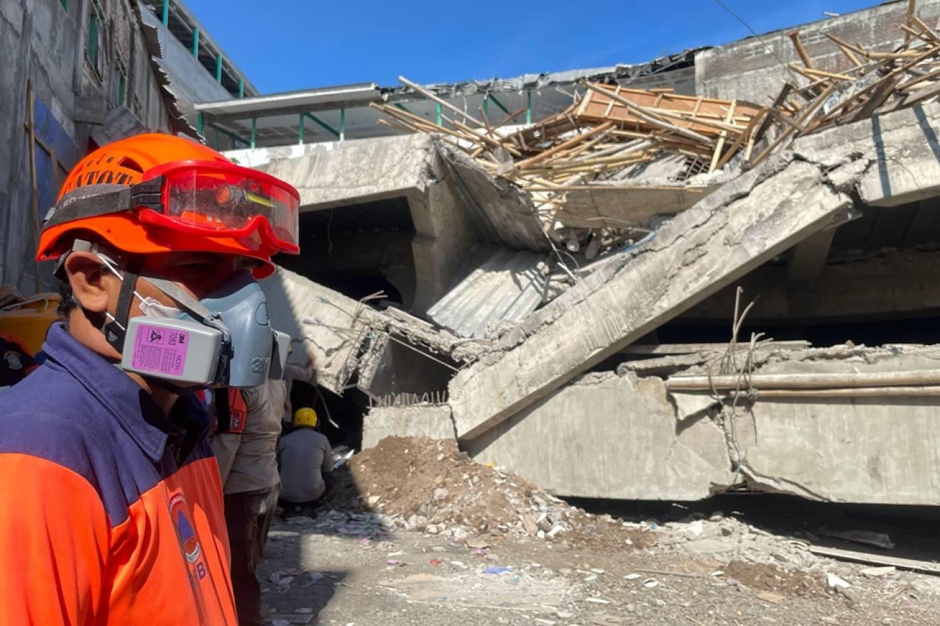 أندونيسيا: ارتفاع حصيلة ضحايا انهيار مبنى مدرسة إلى سبعة قتلى