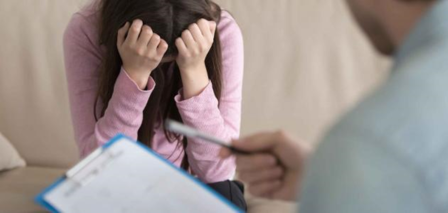 الاضطرابات النفسية في سنوات المراهقة تزيد فرص الإقصاء الاجتماعي في وقت لاحق