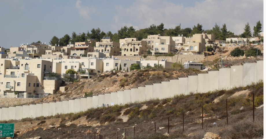 الرئاسة الفلسطينية تحذر من خطط استيطانية لفصل مدينة القدس عن محيطها الفلسطيني