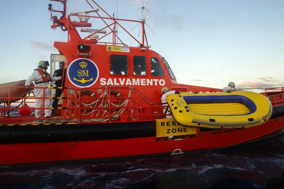 Naufrage d'une embarcation près de Cadix: quatre morts et 21 migrants portés disparus