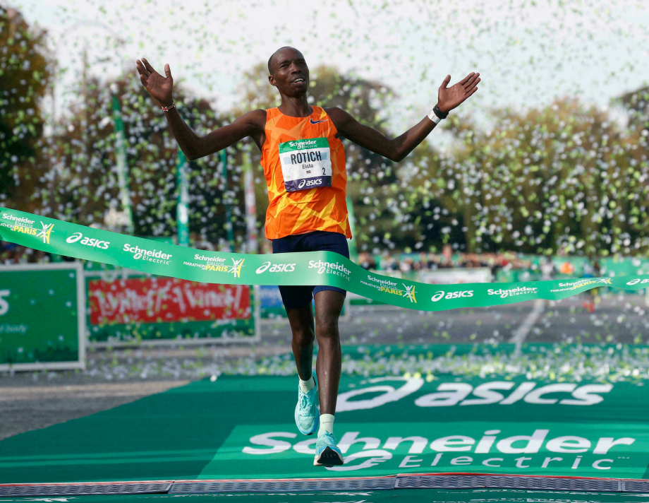 Marathon de Paris: victoire et record pour le Kényan Elisha Rotich