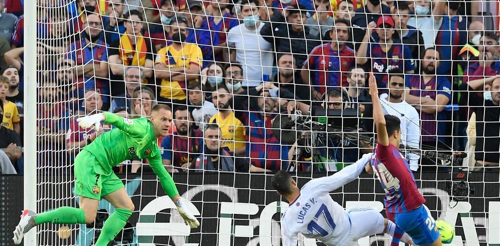 Foot/Espagne: le Real Madrid remporte le clasico à Barcelone 2-1