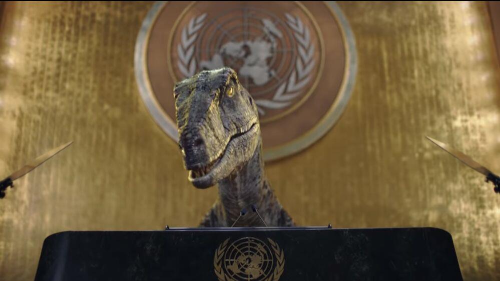 "ديناصور" في الأمم المتحدة للتحفيز على العمل من أجل المناخ