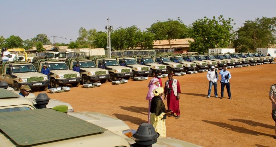 Don du matériel militaire de la France au Niger pour lutter contre le terrorisme