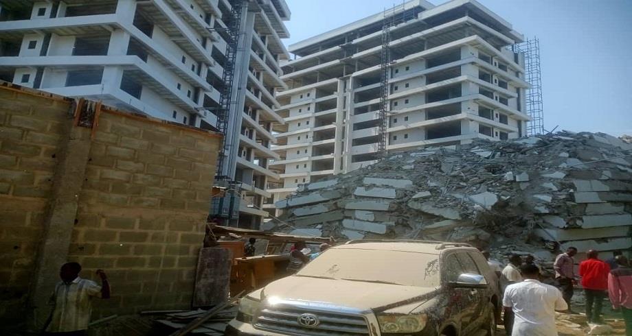 Effondrement d'un immeuble à Lagos: le bilan s'alourdit à 20 morts