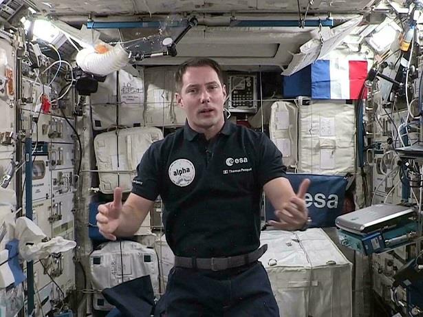 رائد الفضاء الفرنسي توما بيسكيه عاد إلى الأرض