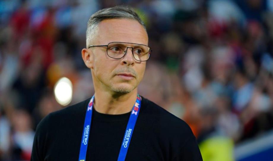 وهبي يستدعي خمسة لاعبين من الجيش الملكي