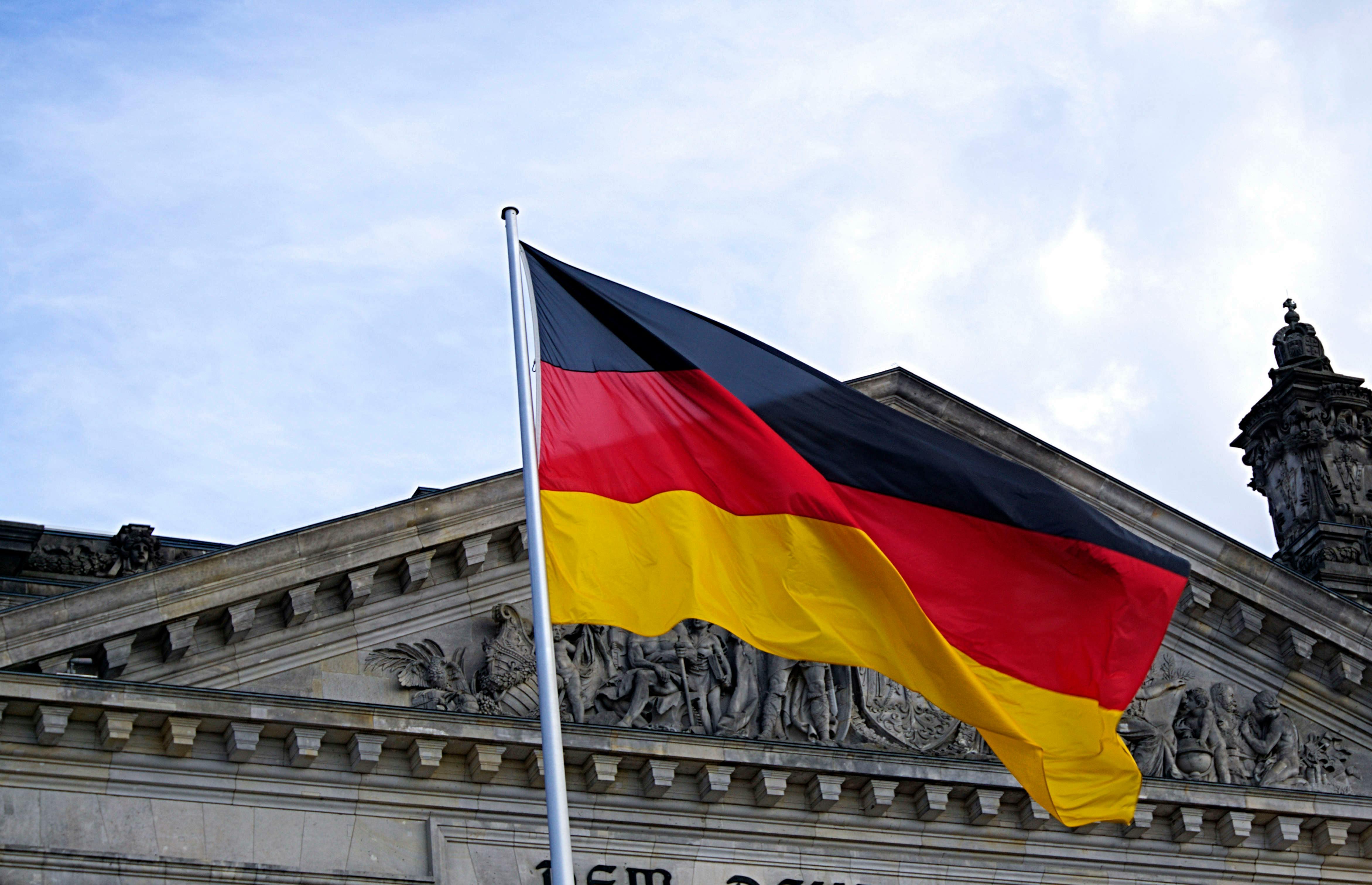 دراسة: غالبية الألمان قلقون إزاء صعود التطرف اليميني