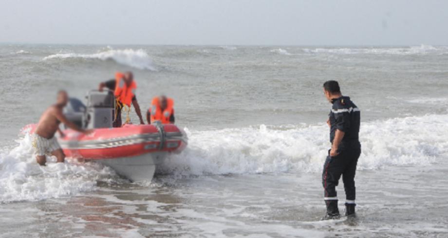 انتشال جثث 4 أشخاص إثر تحطم قارب للهجرة غير الشرعية في مصب واد الشراط