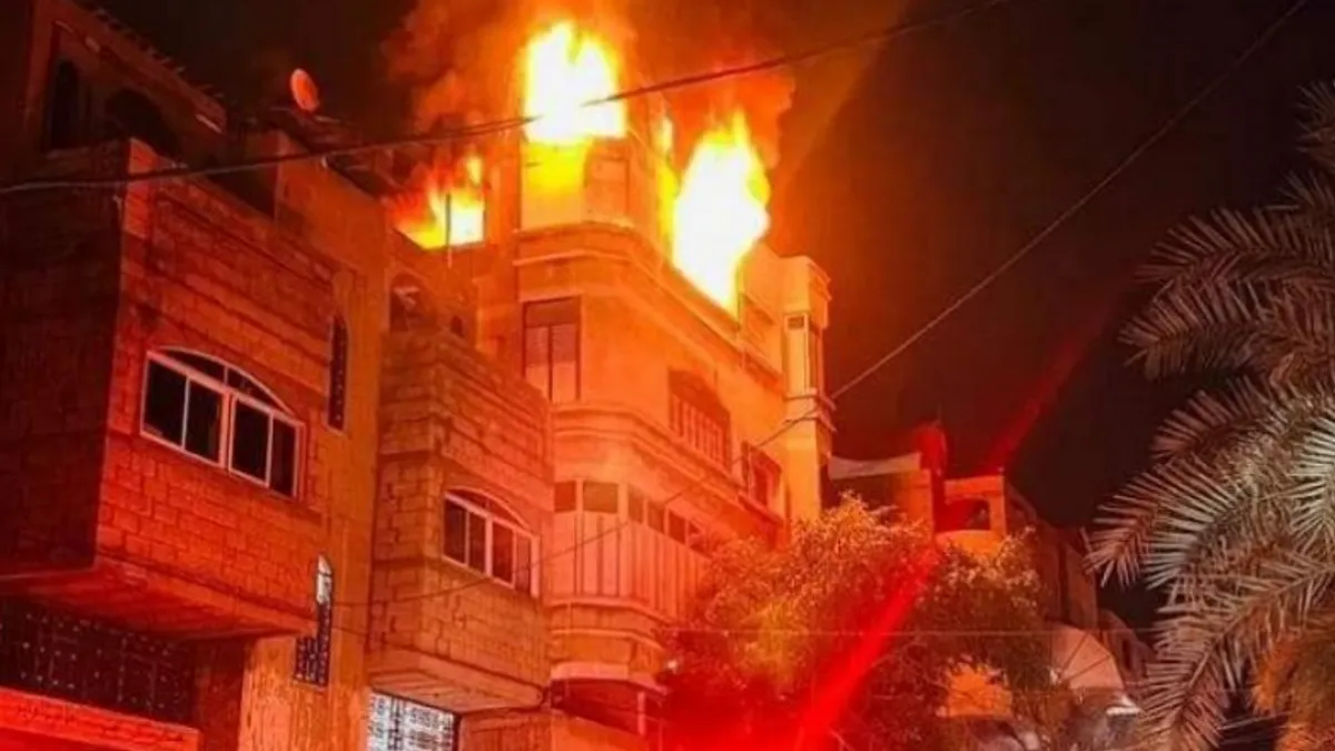 غزة .. مصرع 21 فلسطينيا في حريق بمبنى سكني