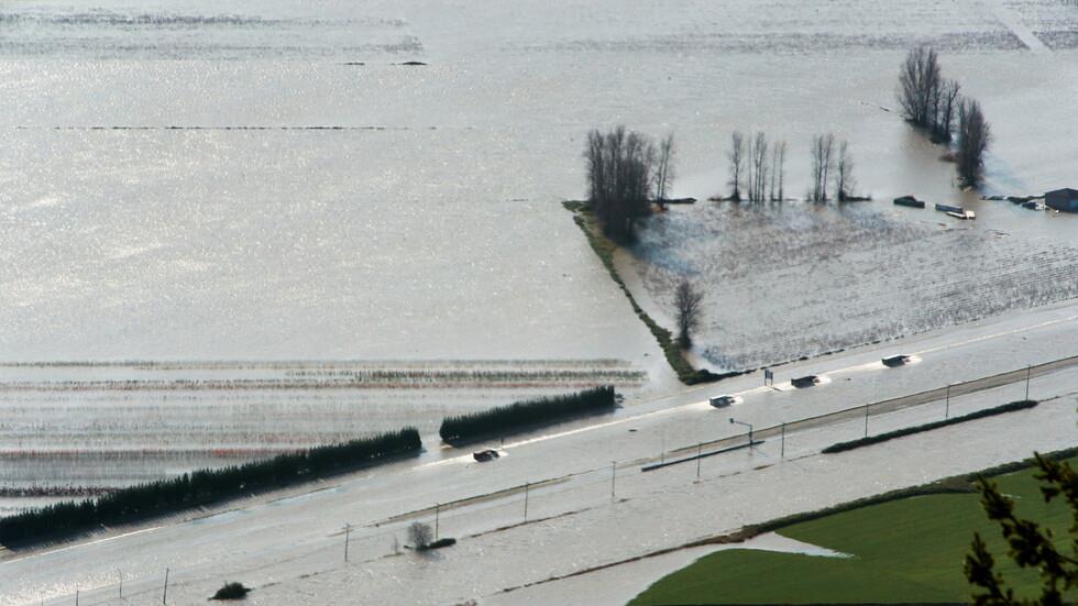 كندا.. مقاطعة كولومبيا البريطانية تعلن حالة الطوارئ بسبب الفيضانات والانهيارات الأرضية