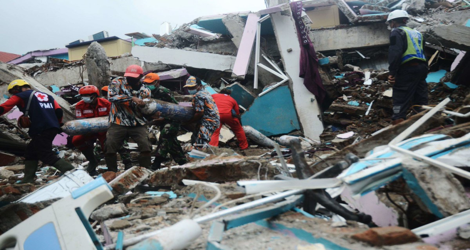 Séisme en Indonésie : le bilan monte à 272 morts