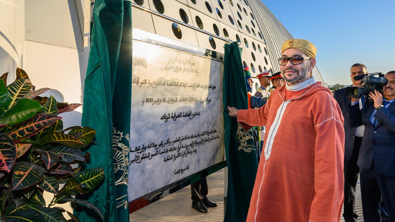 Le Roi Mohammed VI inaugure la nouvelle gare routière de Rabat