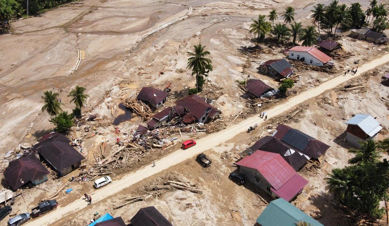 Inondations à Sumatra : plus de 600 morts et des centaines de disparus en Indonésie
