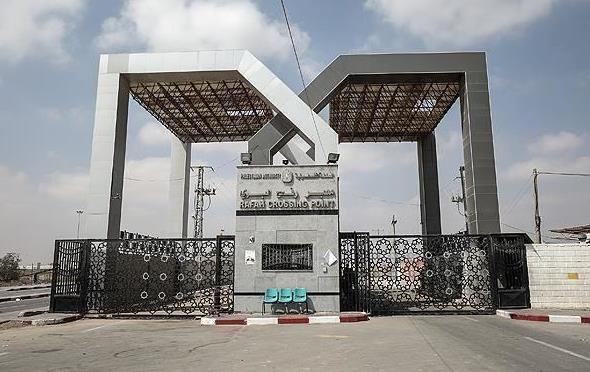 إسرائيل: معبر رفح سيفتح خلال الأيام المقبلة لخروج سكان غزة نحو مصر