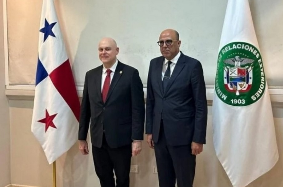 بنما سيتي.. ولد الرشيد يجري مباحثات مع رئيس برلمان أمريكا اللاتينية والكراييب