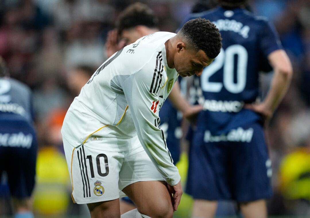 ريال مدريد يسقط أمام سلتا فيغو ويمنح برشلونة أفضلية 4 نقاط ريال مدريد يسقط أمام سلتا فيغو ويمنح برشلونة أفضلية 4 نقاط