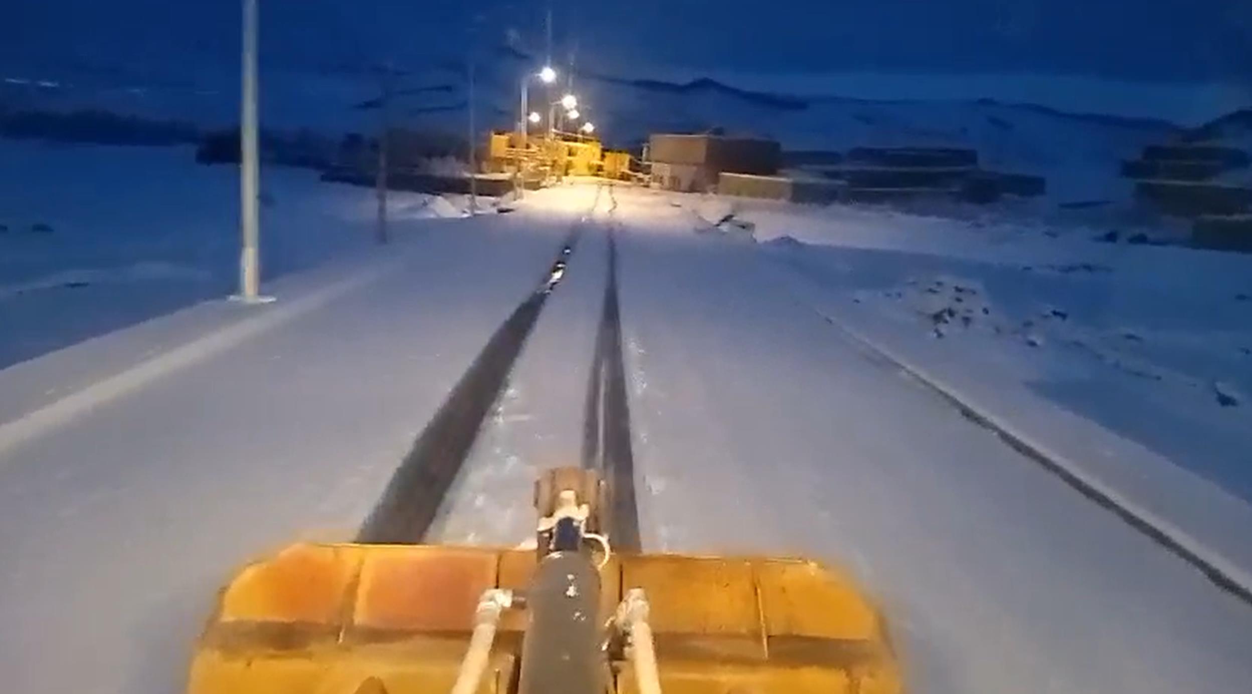 نشرة حول وضعية الطرق المقطوعة نتيجة التساقطات المطرية والثلجية